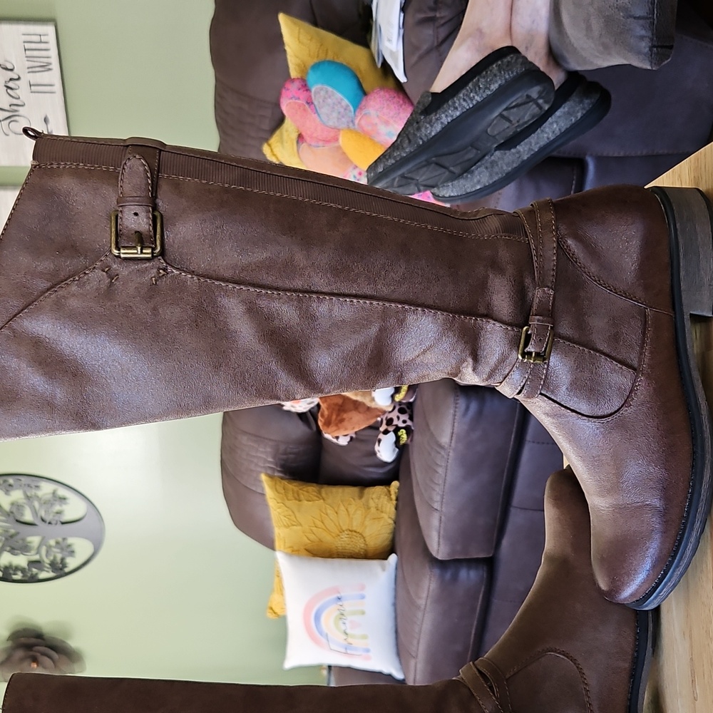 Bare Traps Boots - Picture 5 of 9
